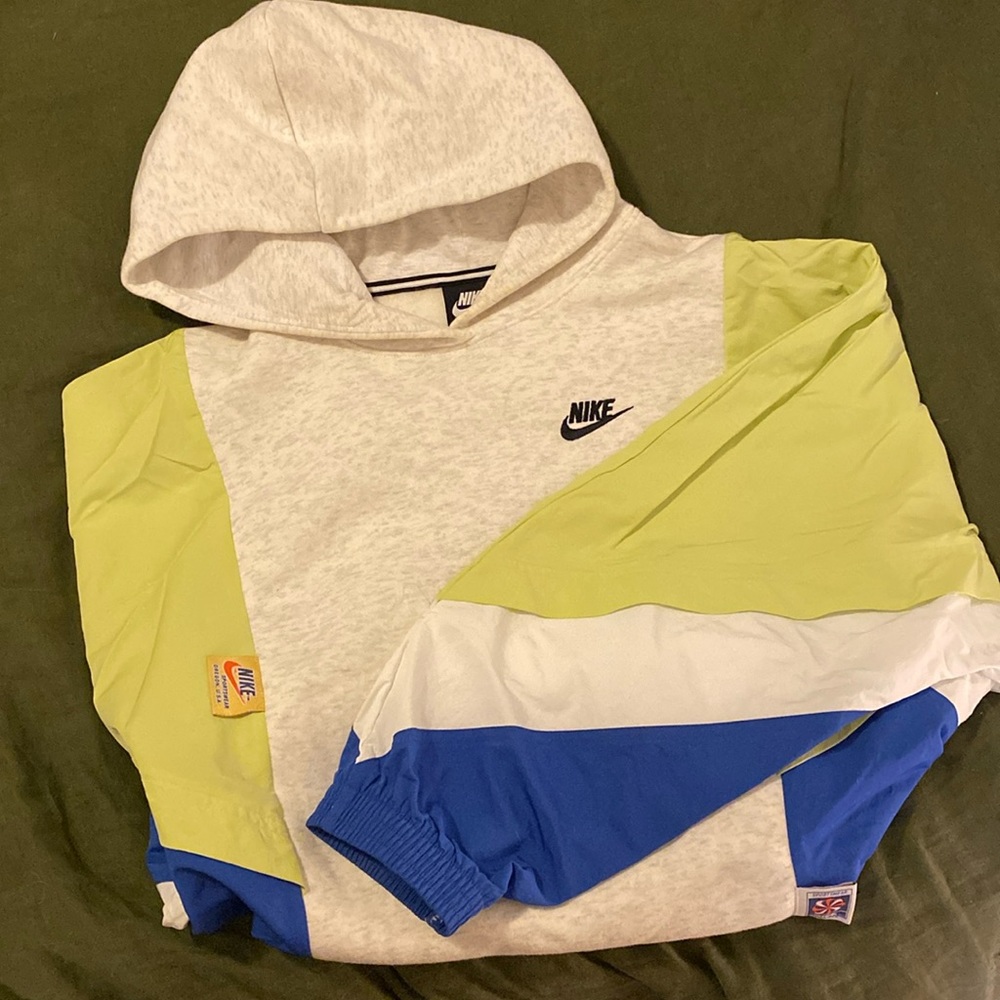Oversized Nike hoodie